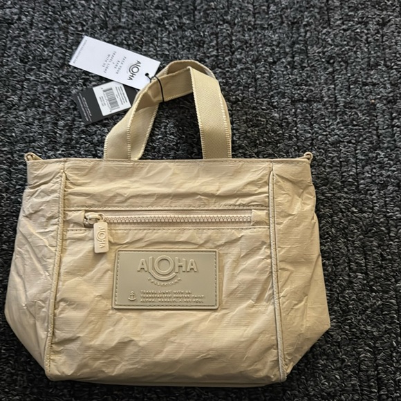 Aloha Collection Crossbody Monochrome Dune color bag NWT - Picture 2 of 6